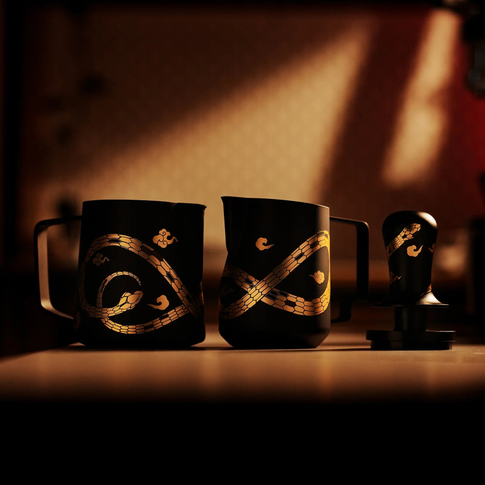 MHW-3Bomber Turbo Milk Pitcher 450ml - Serpent Collection