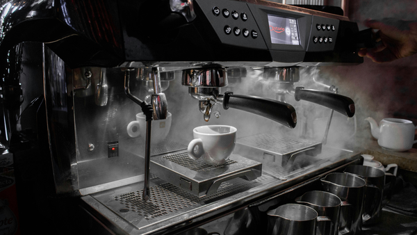 Best commercial espresso machine UAE (2026 buyer’s guide)