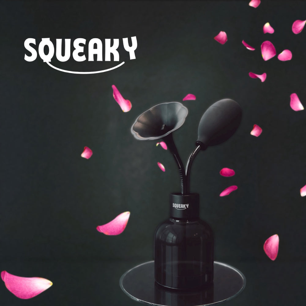 كوب Squeaky Coffee Aroma – الإصدار الممتلئ (Chubby Version) – الإصدار الأسود الكامل